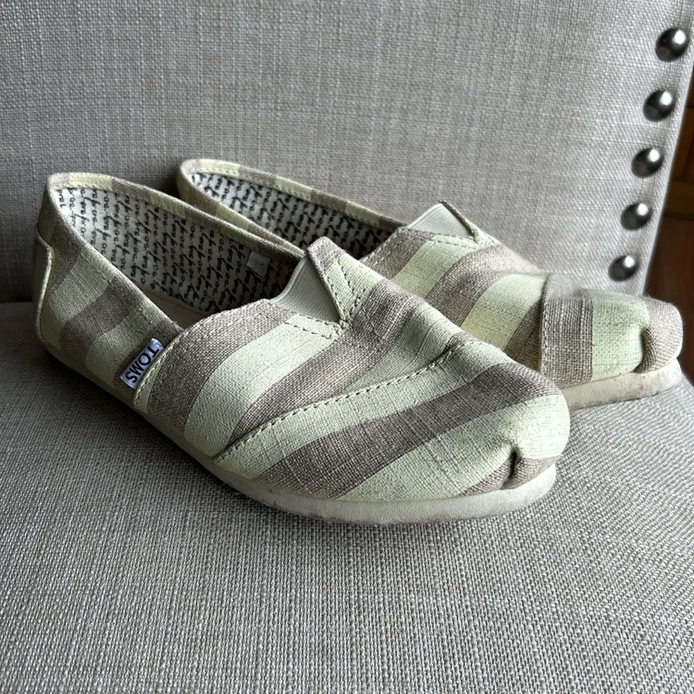 Tom’s Shoes